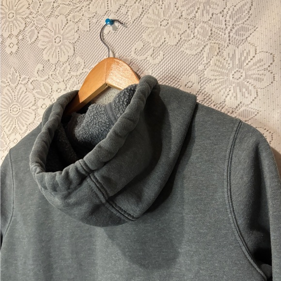 Carhartt Women’s relaxed fit logo graphic sweatshirt - Picture 5 of 6